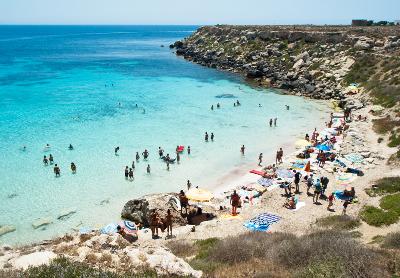 Tomar el sol en Sicilia